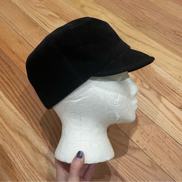 San Diego Hat Co. Black Honeycomb Corduroy Button Accent Newsboy Hat One Size - Picture 3 of 9